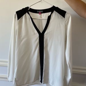 VINCE CAMUTO BLACK AND WHITE BLOUSE